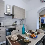 Sweet Home, Wi-fi, Netflix, Plus, Prime Video * Quartu SantʼElena